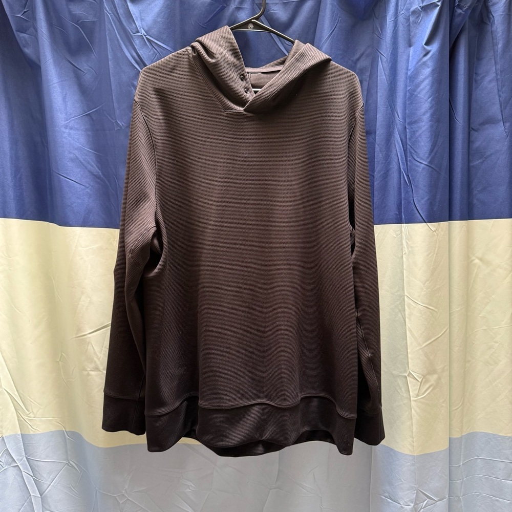 Men’s Lululemon Black textured hoodie